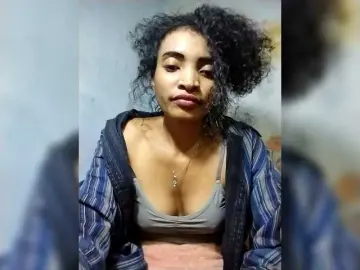 Bongacams Free Porn Cam of Shanya12