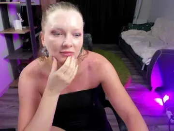 Bongacams Free Live Porn of StrippingLady
