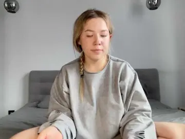 Bongacams Sex Cam of AlyraSun