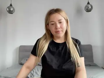 Bongacams Watch Live Sex Cams of AlyraSun