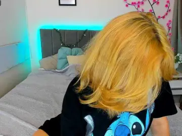 Bongacams Watch Live Sex Cams of DellaRowwe