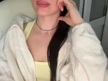 Bongacams Watch Live Sex Cams of emisun