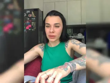 Bongacams Best live sex cam show of MaidenCrystal