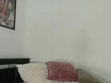 Bongacams Watch Live Sex Cams of loretahorny25