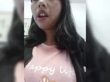 Bongacams Nude Webcam of Selinababy99