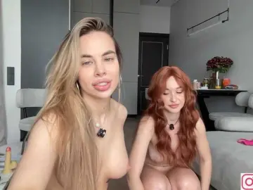 Bongacams Live Sex Cam of diffgirls1-1
