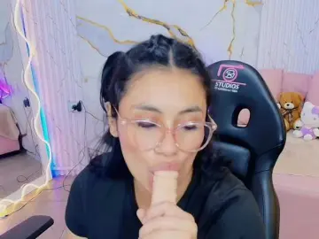 Bongacams Sex Chat of PEACHY-TAY