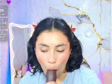 Bongacams Watch Live Sex Cams of PEACHY-TAY