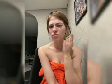 Bongacams Watch Live Sex Cams of Alinagilberd03