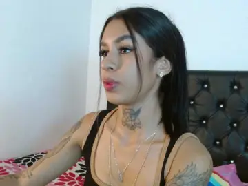 Bongacams Free Porn Cam of ameliejoness17