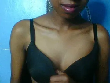 Bongacams Adult Video Chat of Curvypetite