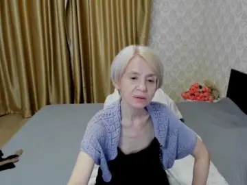 Bongacams Nude Webcam of aminalive