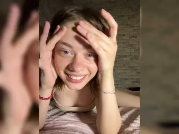 Bongacams Watch Live Sex Cams of 18YoungPussy18