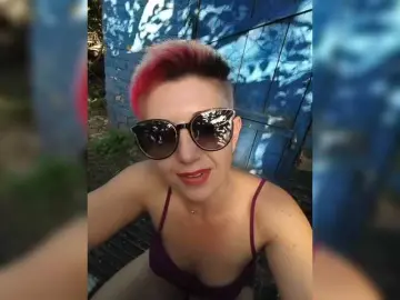 Bongacams Free Porn Cam of BUSINKA-25