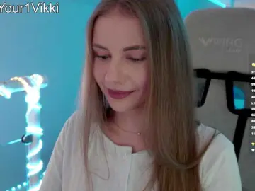 Bongacams Adult Webcam of -VikkiL0vesCheese-