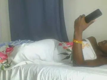 Bongacams Live Sex Cam of Smilingbeibylove
