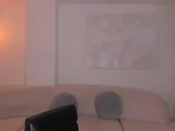 Bongacams Watch Live Sex Cams of MiaSilvaX