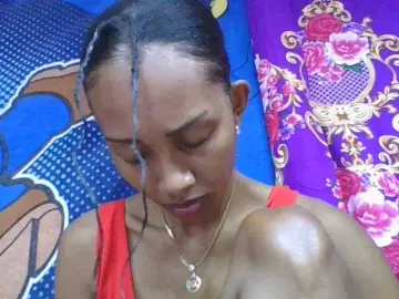 Bongacams Watch Live Sex Cams of ninie1a
