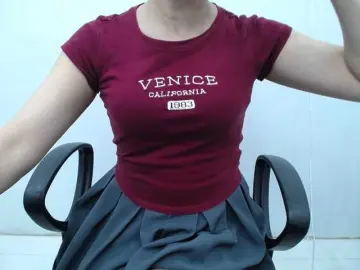 Bongacams Free Live Porn of Lady-Young