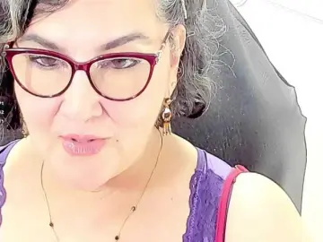 Bongacams Sex Chat of cataleya-mom