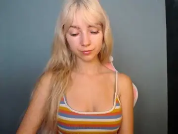 Bongacams Private Sex Chat of LuciaGlow