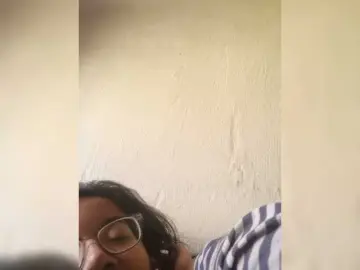 Bongacams Live Sex Cam of IndianBeaut