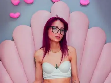 Bongacams Adult Video Chat of LUCYMILLER