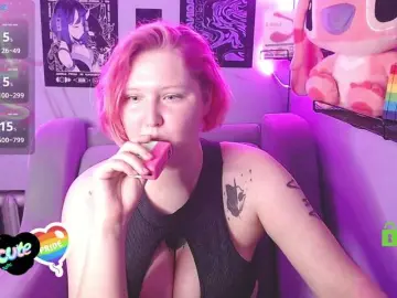Bongacams Free Porn Cam of DolliRosee
