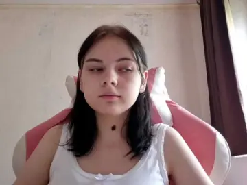Bongacams Free Porn Cam of MyrnaPlough