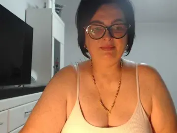 Bongacams Free Live Porn of Emyllywhite