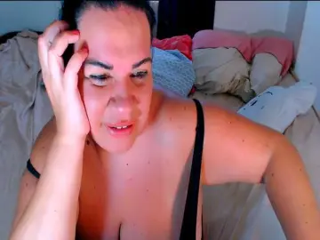 Bongacams Watch Live Sex Cams of LustfulL3ps
