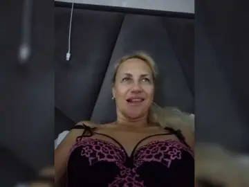 Bongacams Live Porn of KissMiSveet1234