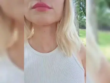Bongacams Free Porn Cam of AlinaLoves