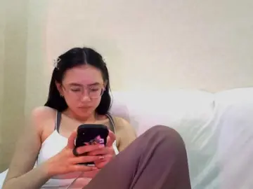 Bongacams Private Sex Chat of MyrleHenggeler