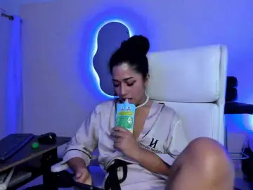 Bongacams Nude Webcam of NadiaKarim