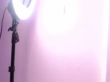 Bongacams Watch Live Sex Cams of lilyrosee1
