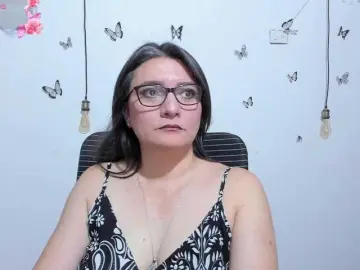 Bongacams Sex Cam of Amie-Adams82