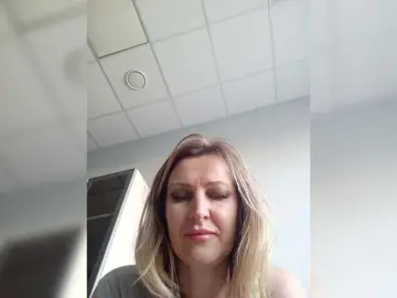 Bongacams Live Sex Cam of LagoonJoy
