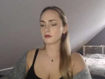 Bongacams Sex Cam of ScarlettXQueen
