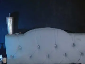 Bongacams Free Porn Cam of Red-moonn