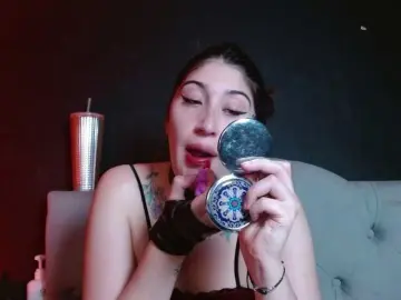 Bongacams Adult Video Chat of Red-moonn