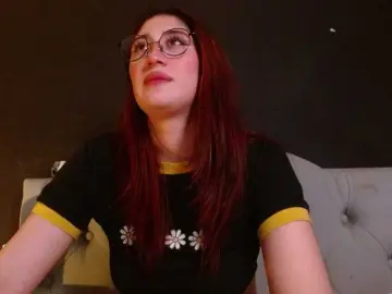 Bongacams Adult Webcam of Red-moonn