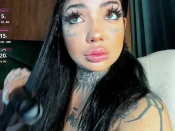 Bongacams Private Sex Chat of CreamyInk