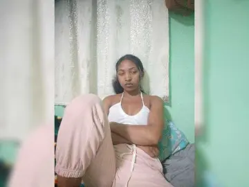 Bongacams Watch Live Sex Cams of Annais19
