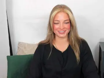 Bongacams Sex Cam of LilyTop