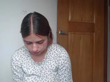 Bongacams Nude Webcam of leah-walker