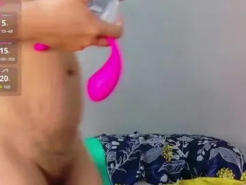 Bongacams Live Porn of NaughtyMommyy