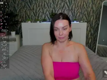 Bongacams Watch Live Sex Cams of EveLibston