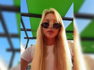 Bongacams Watch Live Sex Cams of EwaBrown