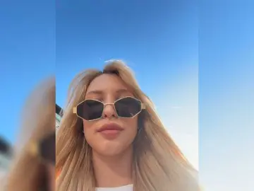 Bongacams Watch Live Sex Cams of EwaBrown